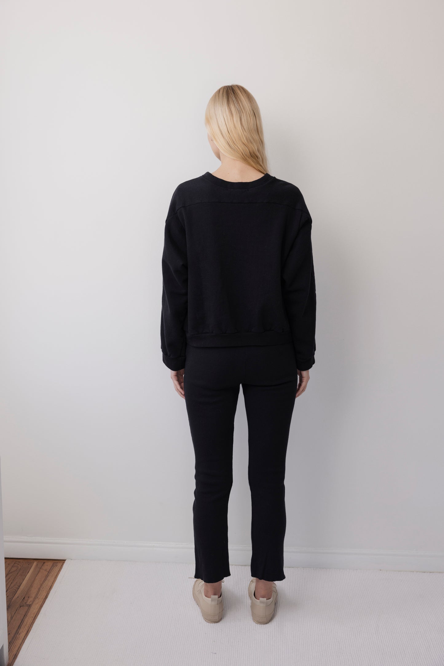Easy Winter Sweatshirt : Black