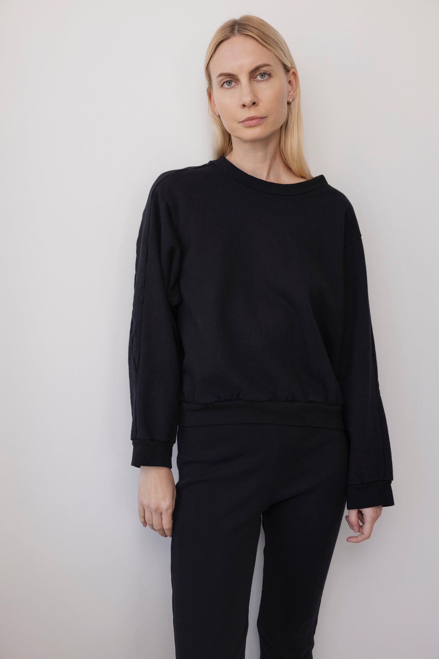 Easy Winter Sweatshirt : Black