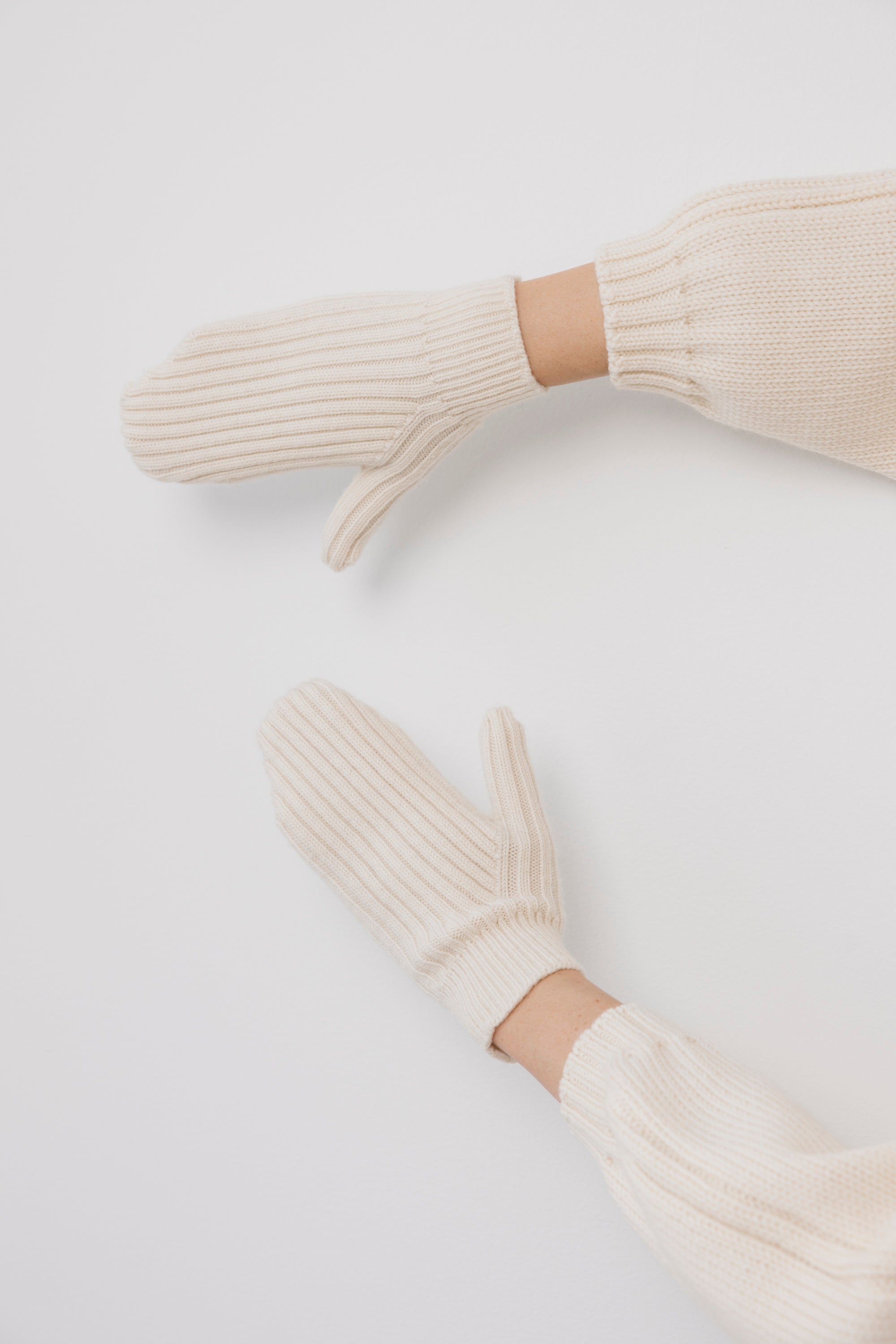 Rib Mittens: Natural