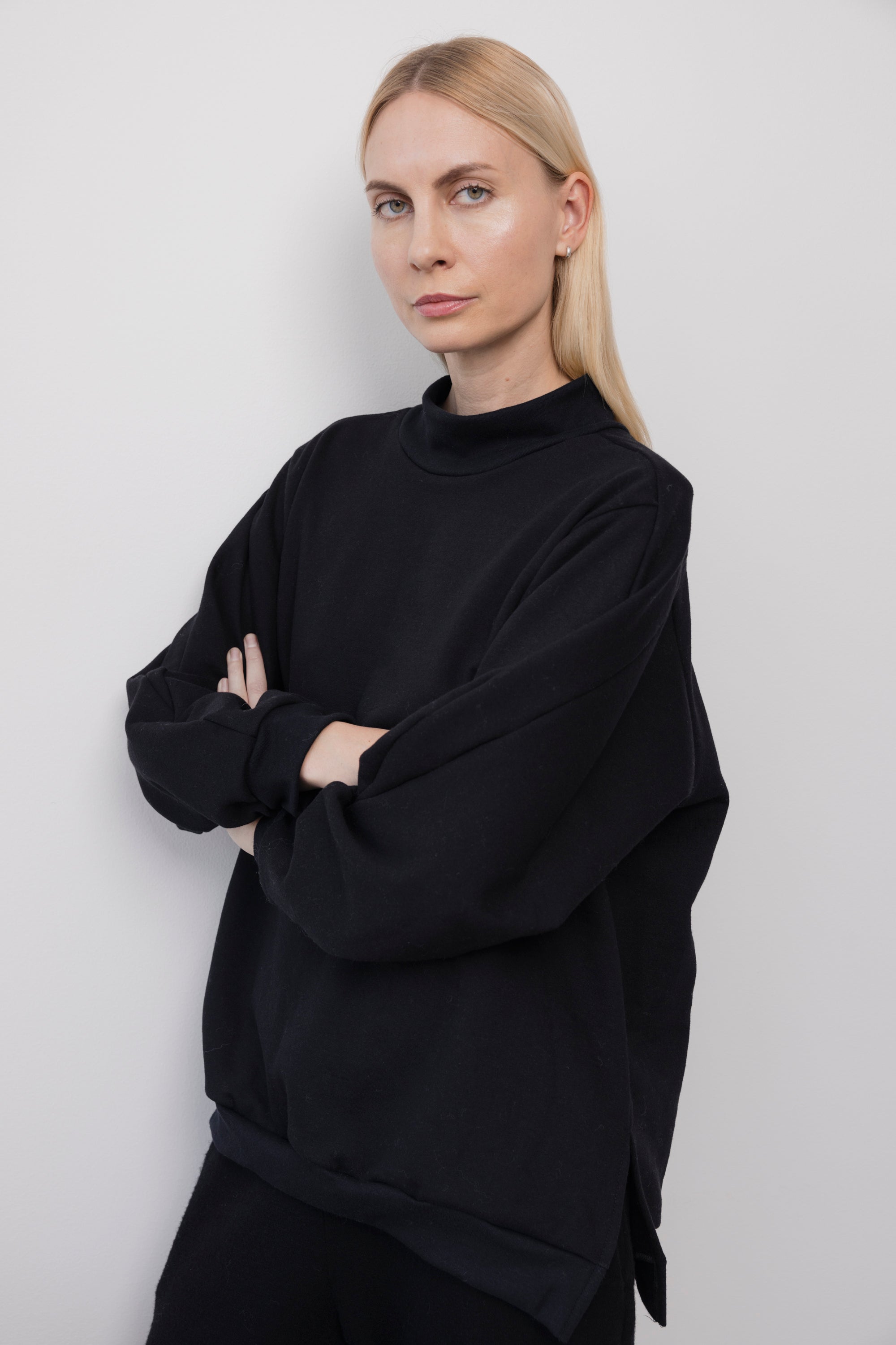 Big Sweatshirt : Black – Wol Hide