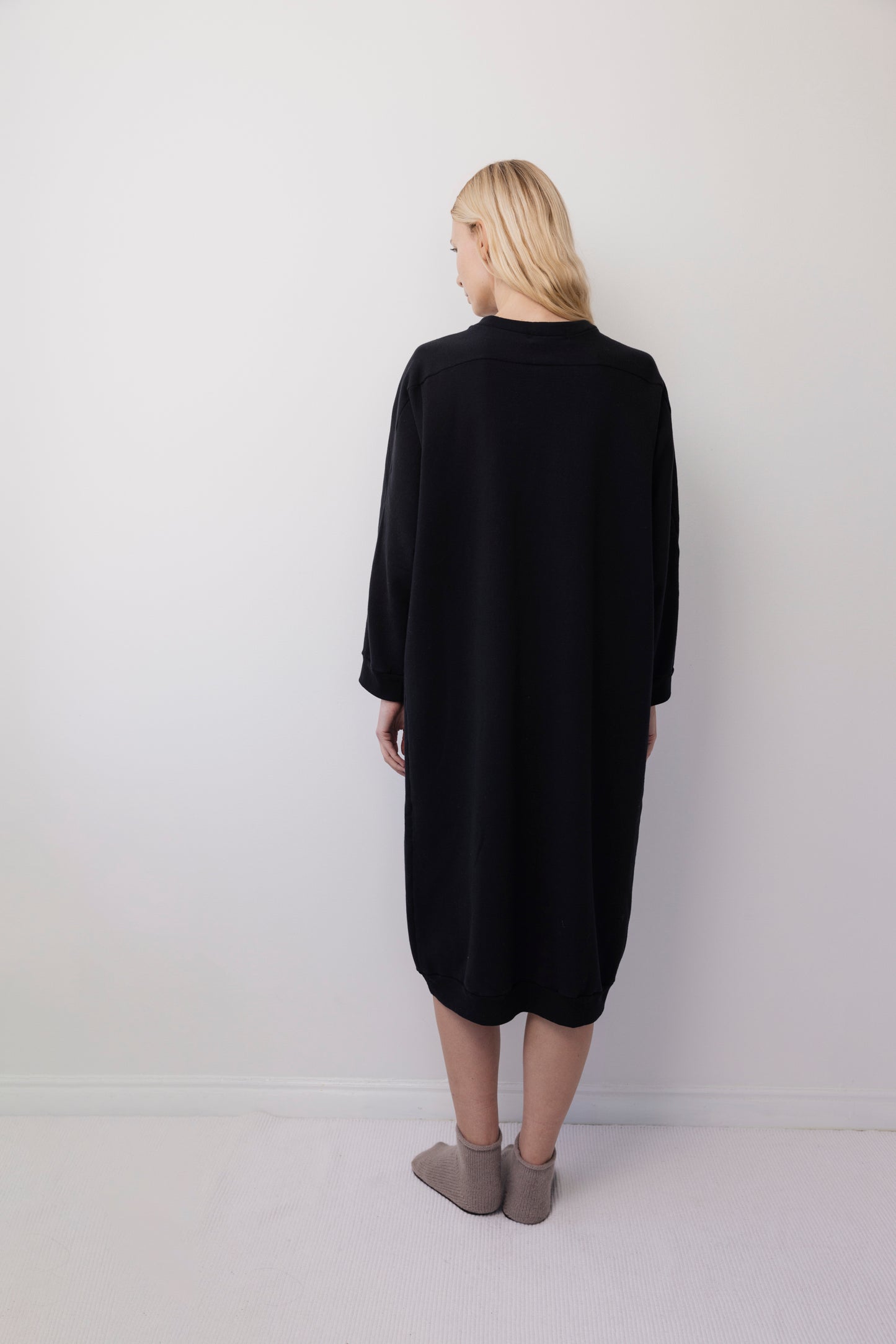 Sweatshirt Dress : Black