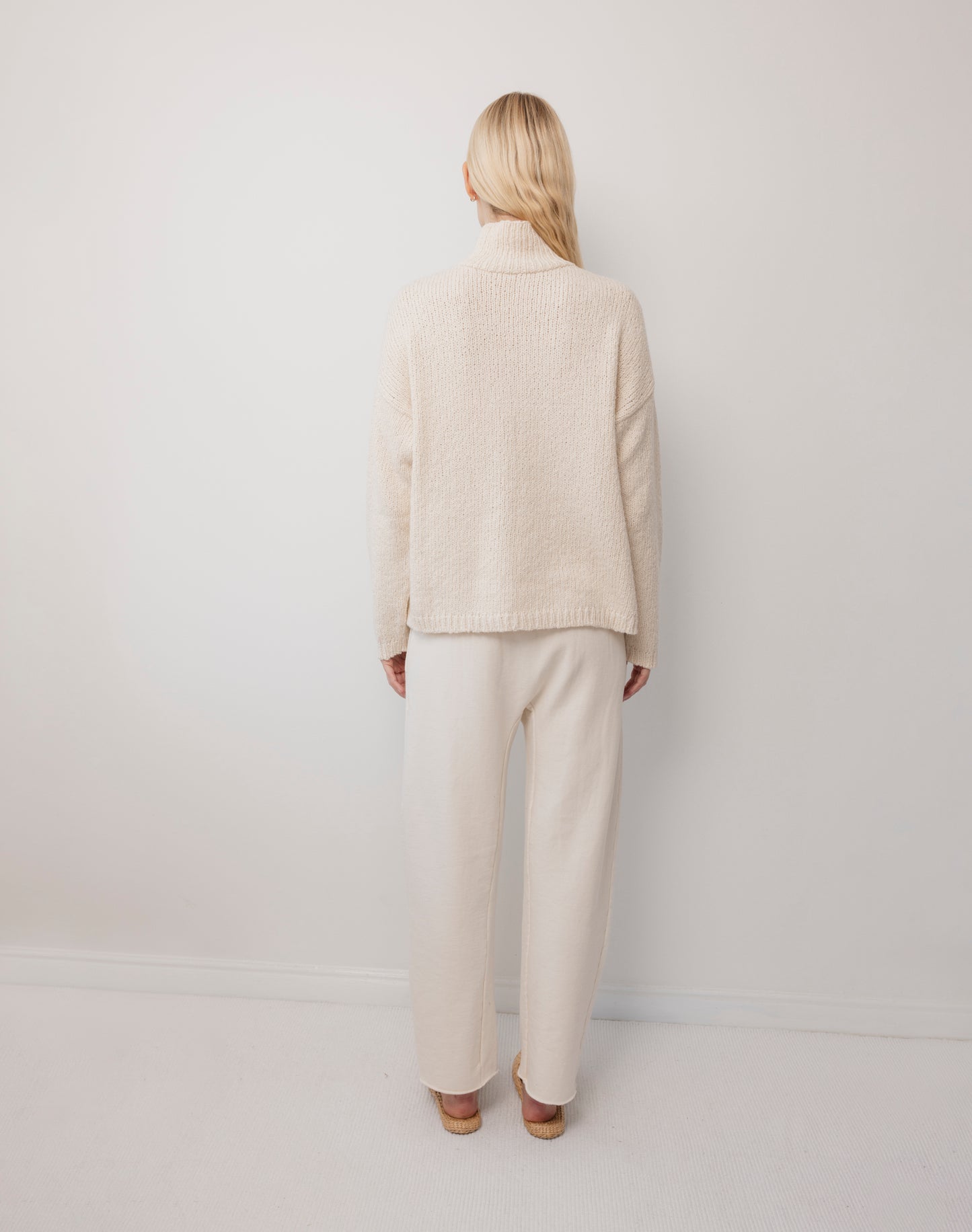 Cross Neck Pullover : Natural