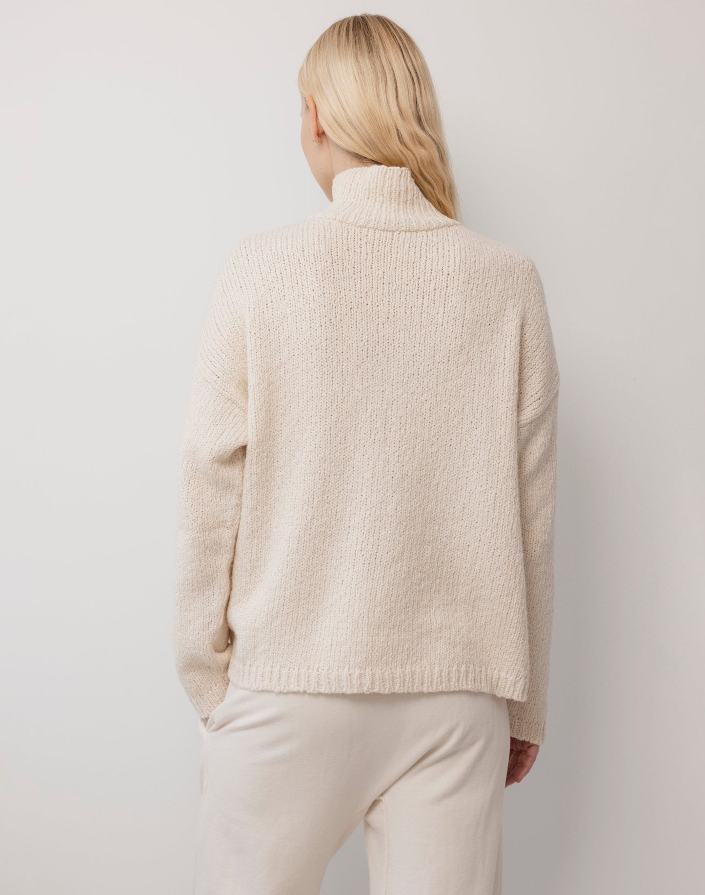 Cross Neck Pullover : Natural