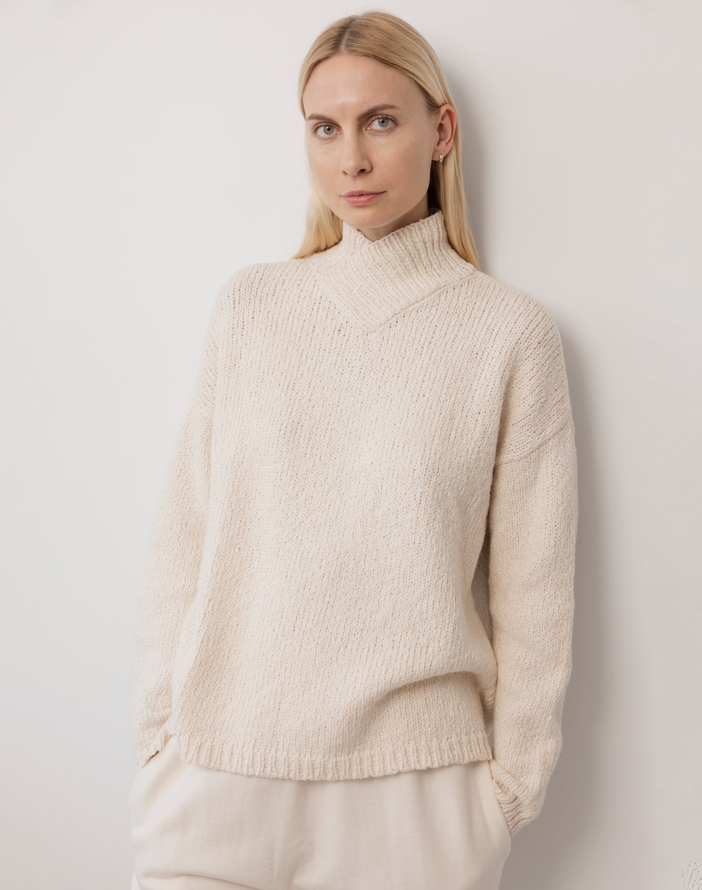 Cross Neck Pullover : Natural