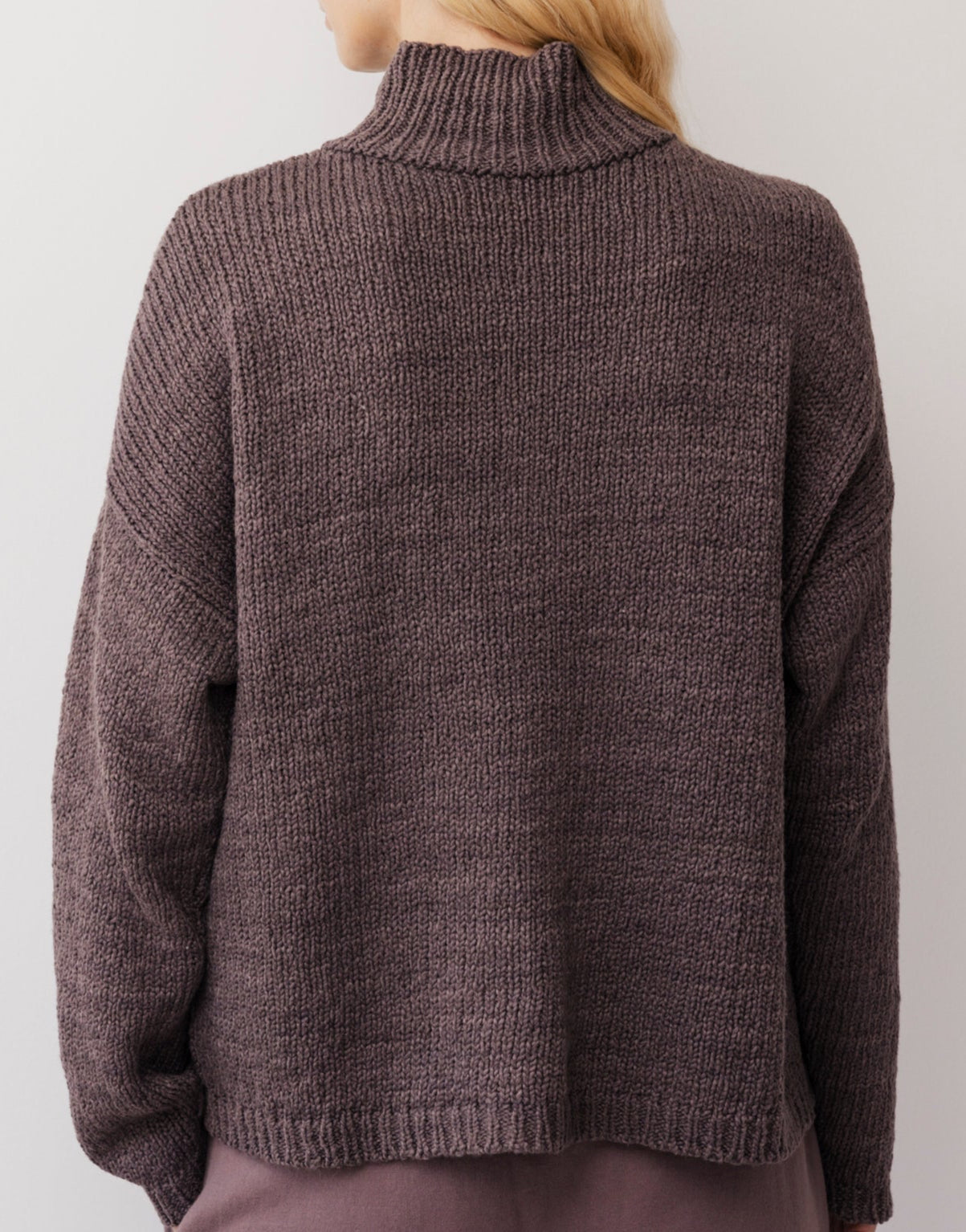 Cross Neck Pullover : Quartz