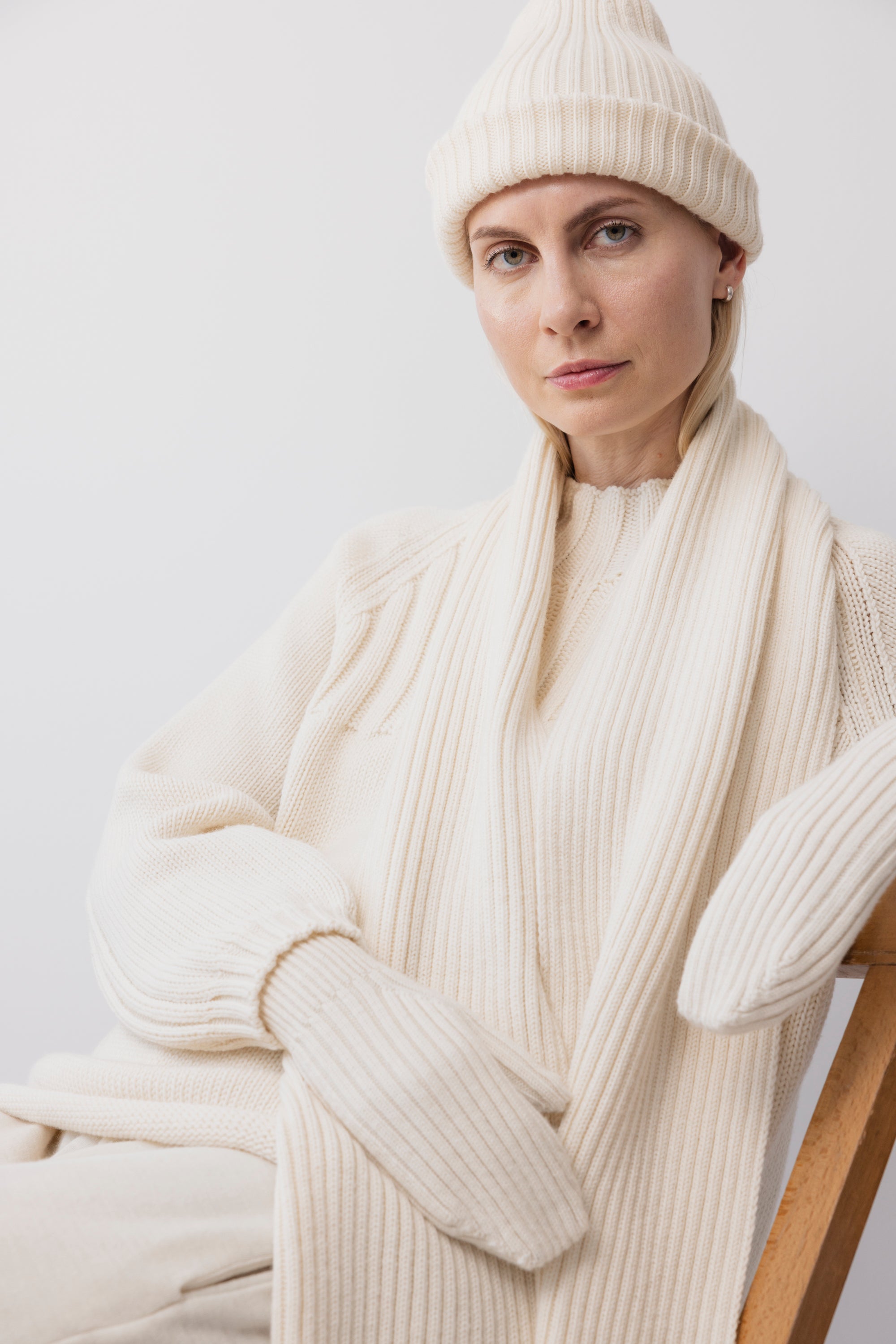 Rib Mittens: Natural