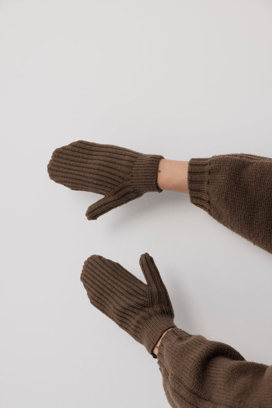 Rib Mittens: Bark