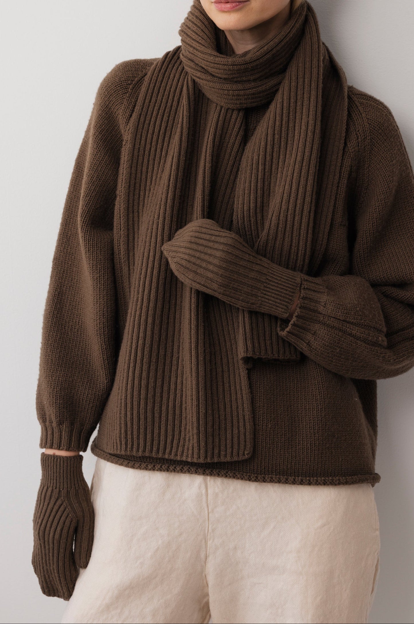 Rib Mittens: Bark