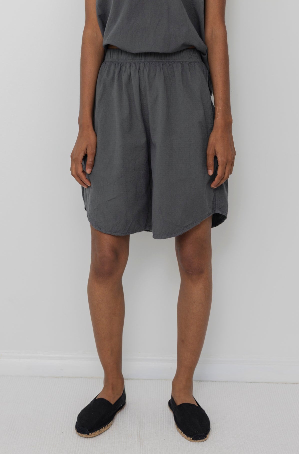 Tulip Short : Stone