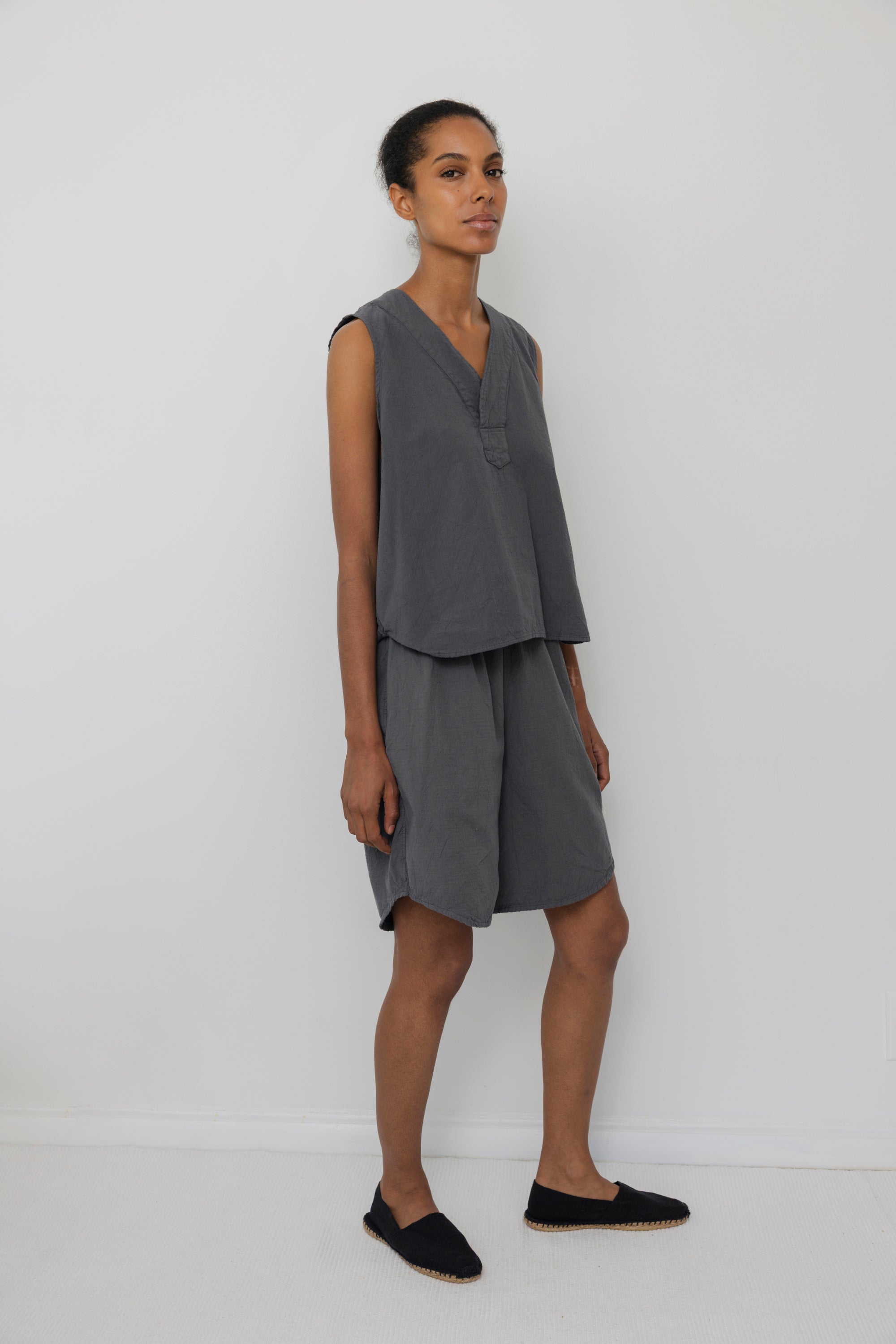 Tulip Short : Stone