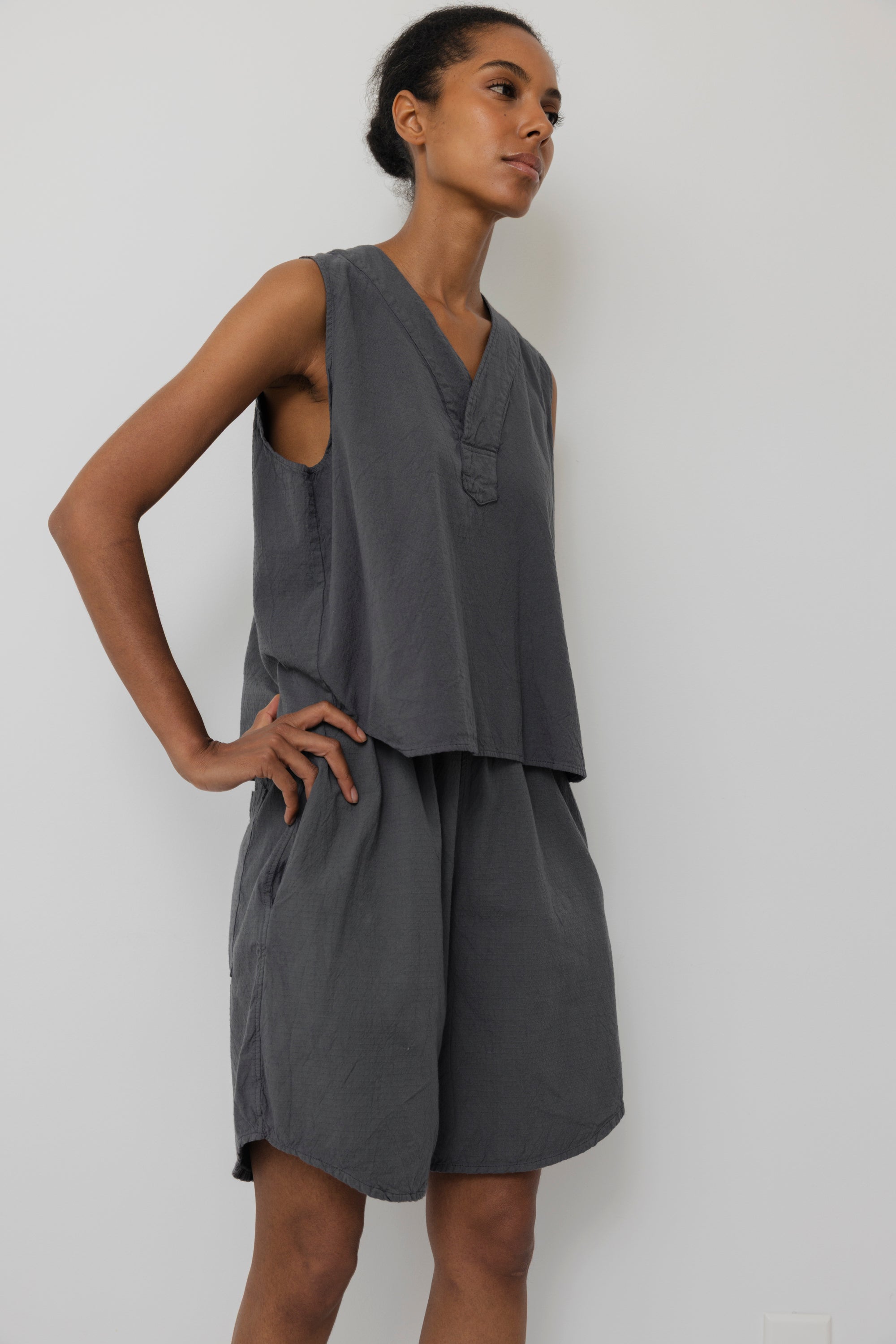 Tulip Short : Stone