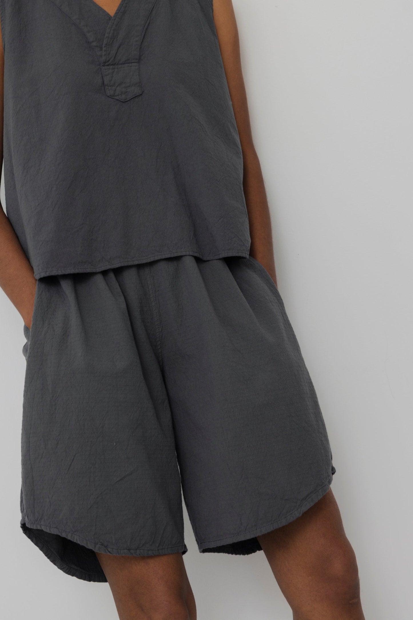 Tulip Short : Stone