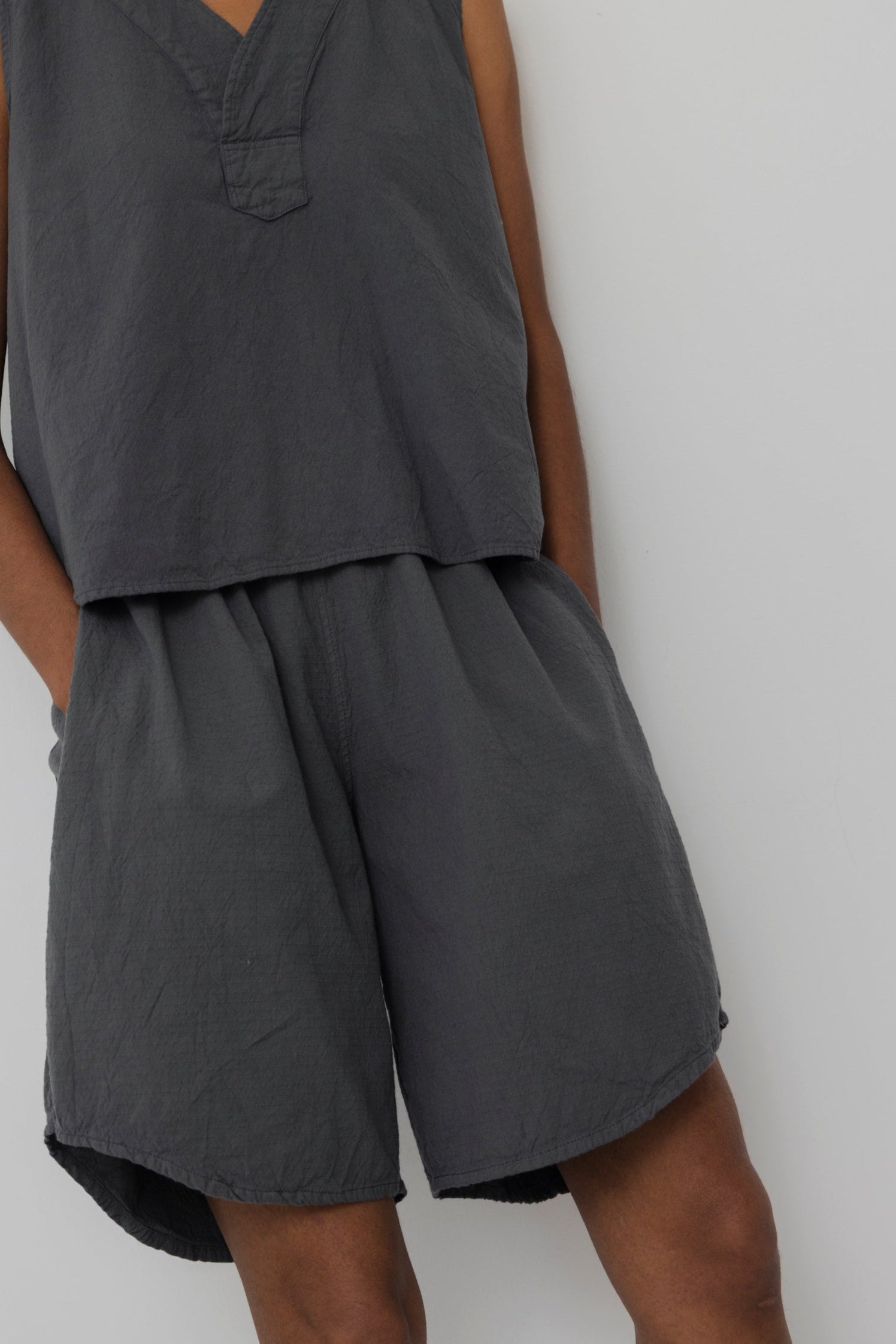 Tulip Short : Stone