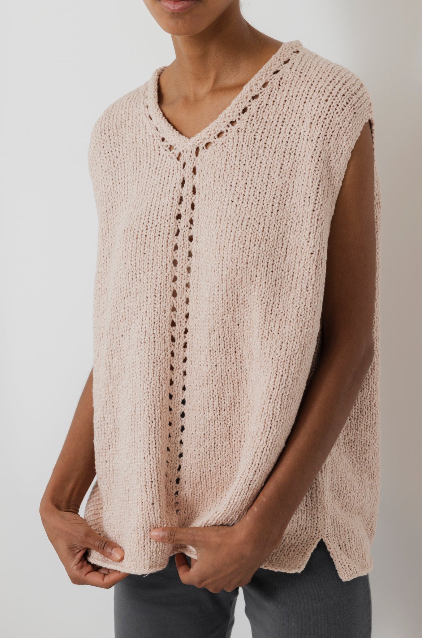 Pointelle Vest : Peony