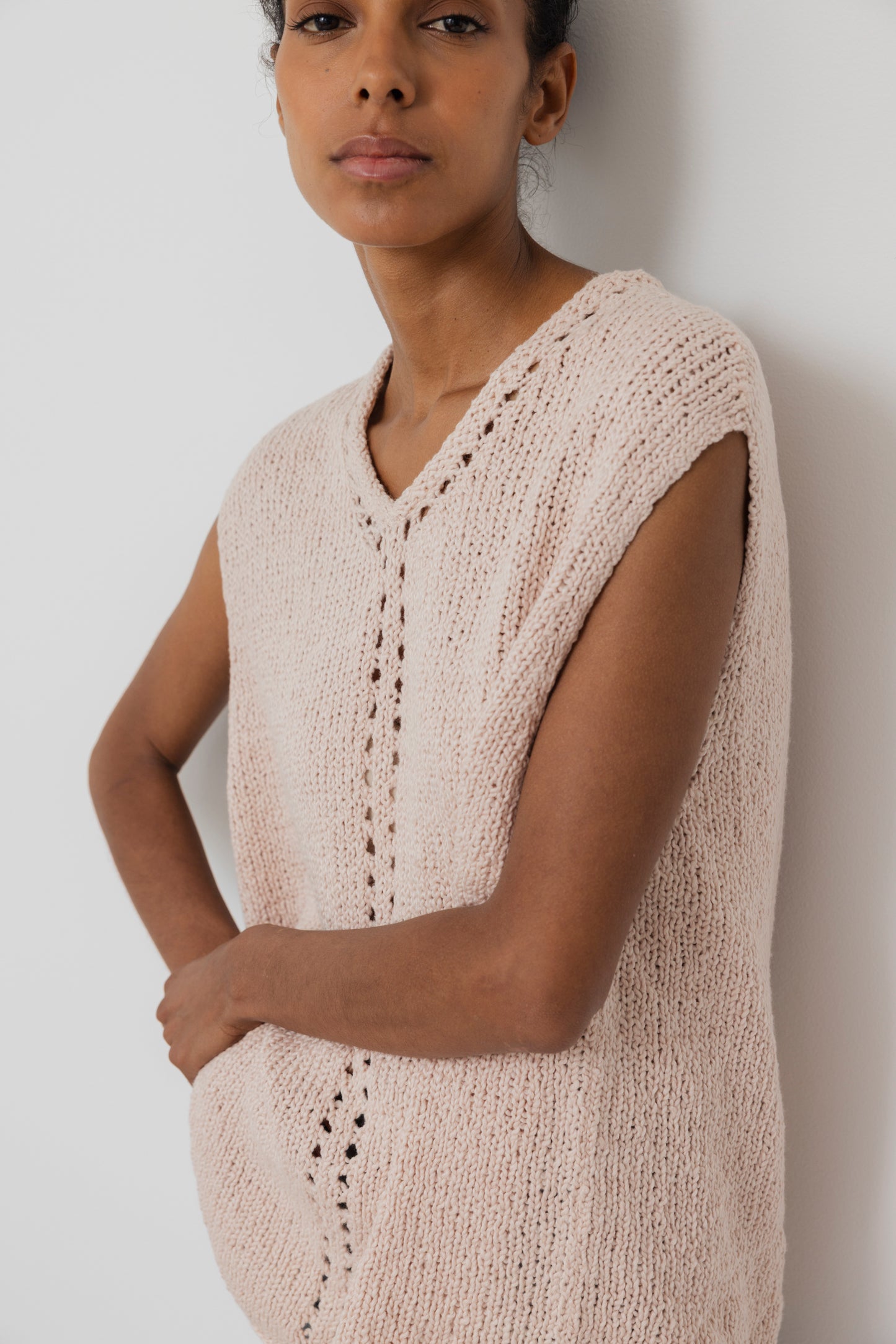 Pointelle Vest : Peony