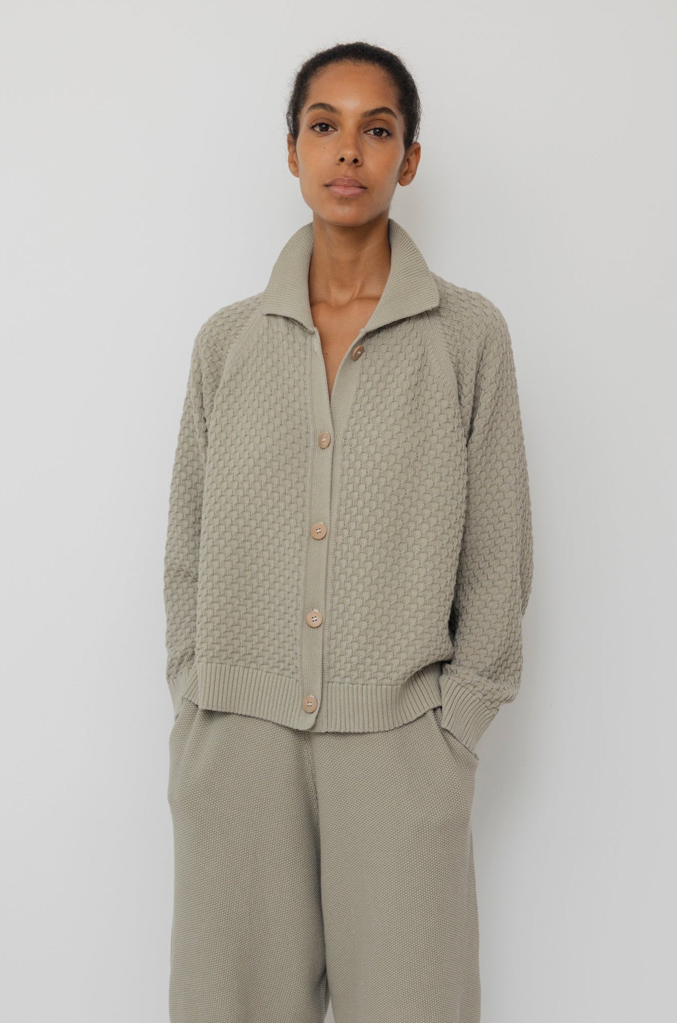 Cardigans – Wol Hide