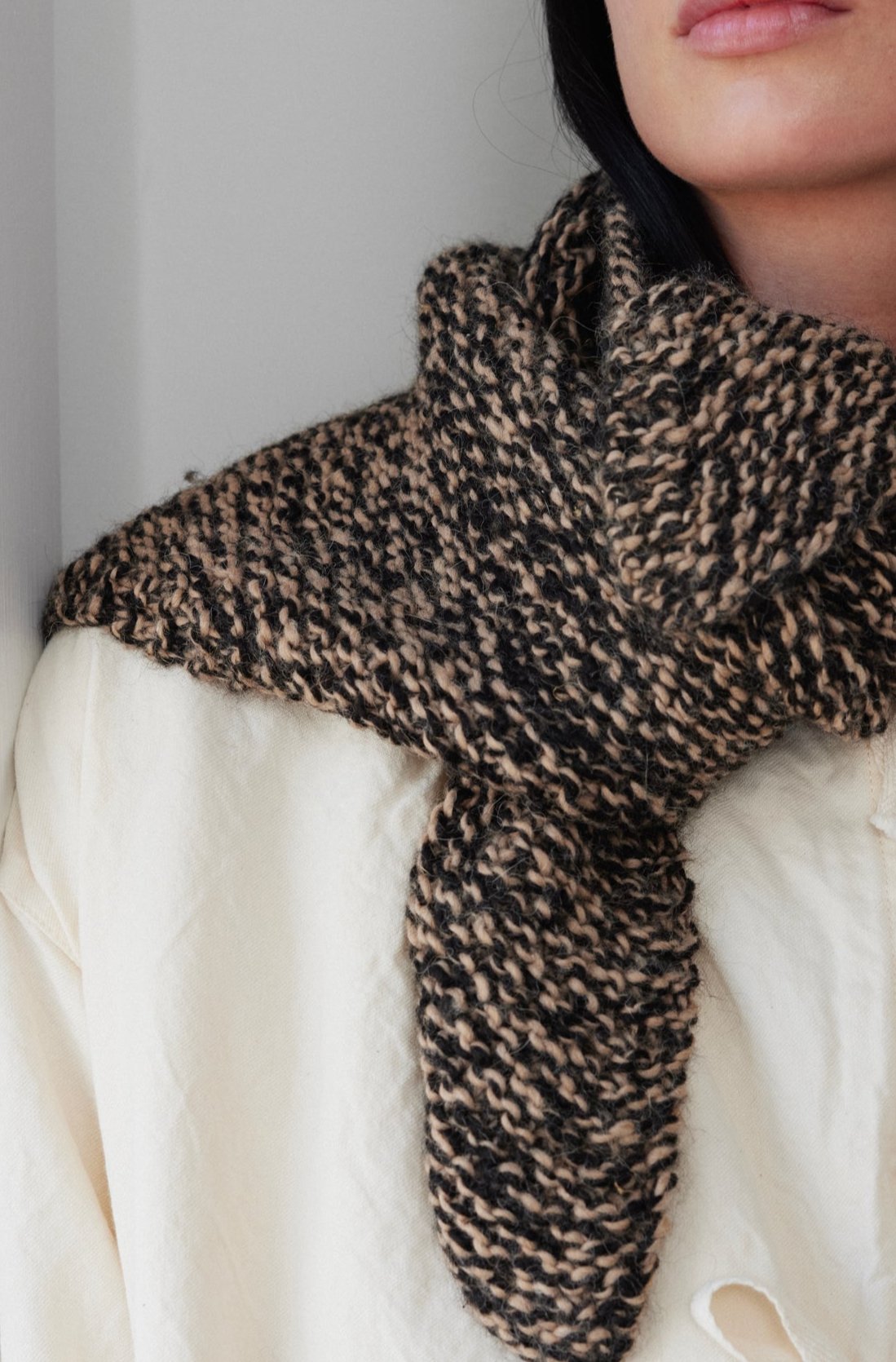 Handknit Neckerchief : Sable