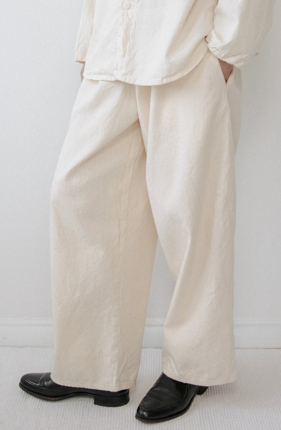 Wide Twill Trouser : Natural