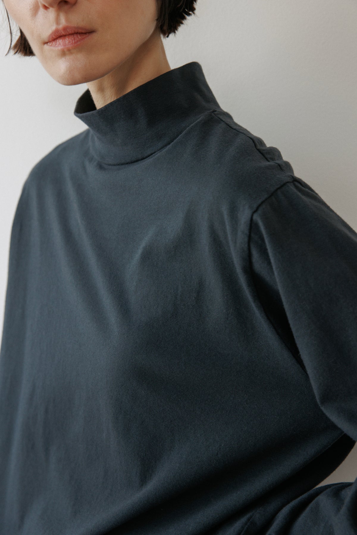 Loose Mockneck : Mineral