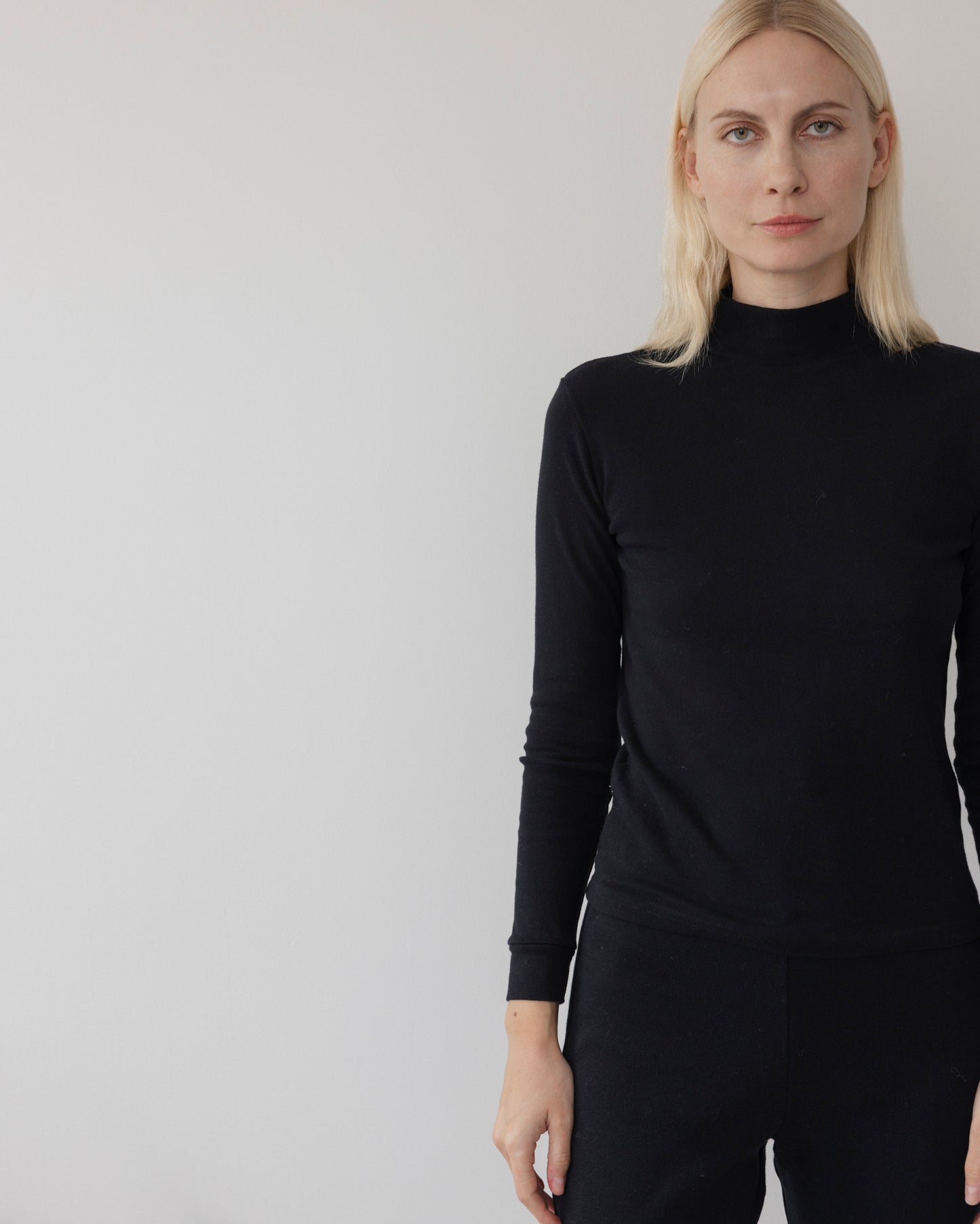 Easy Turtleneck : Black