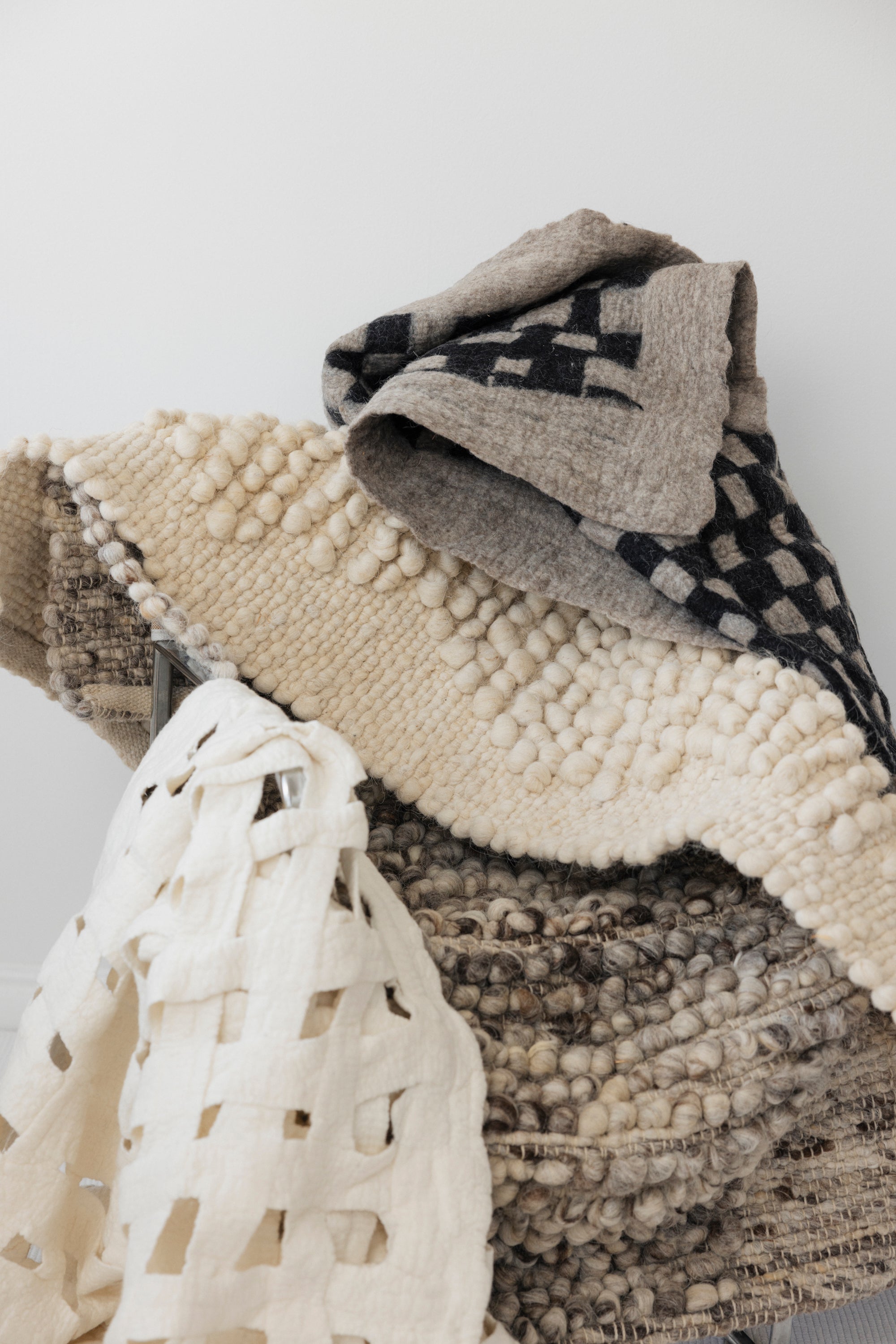 Handwoven Rug : Natural