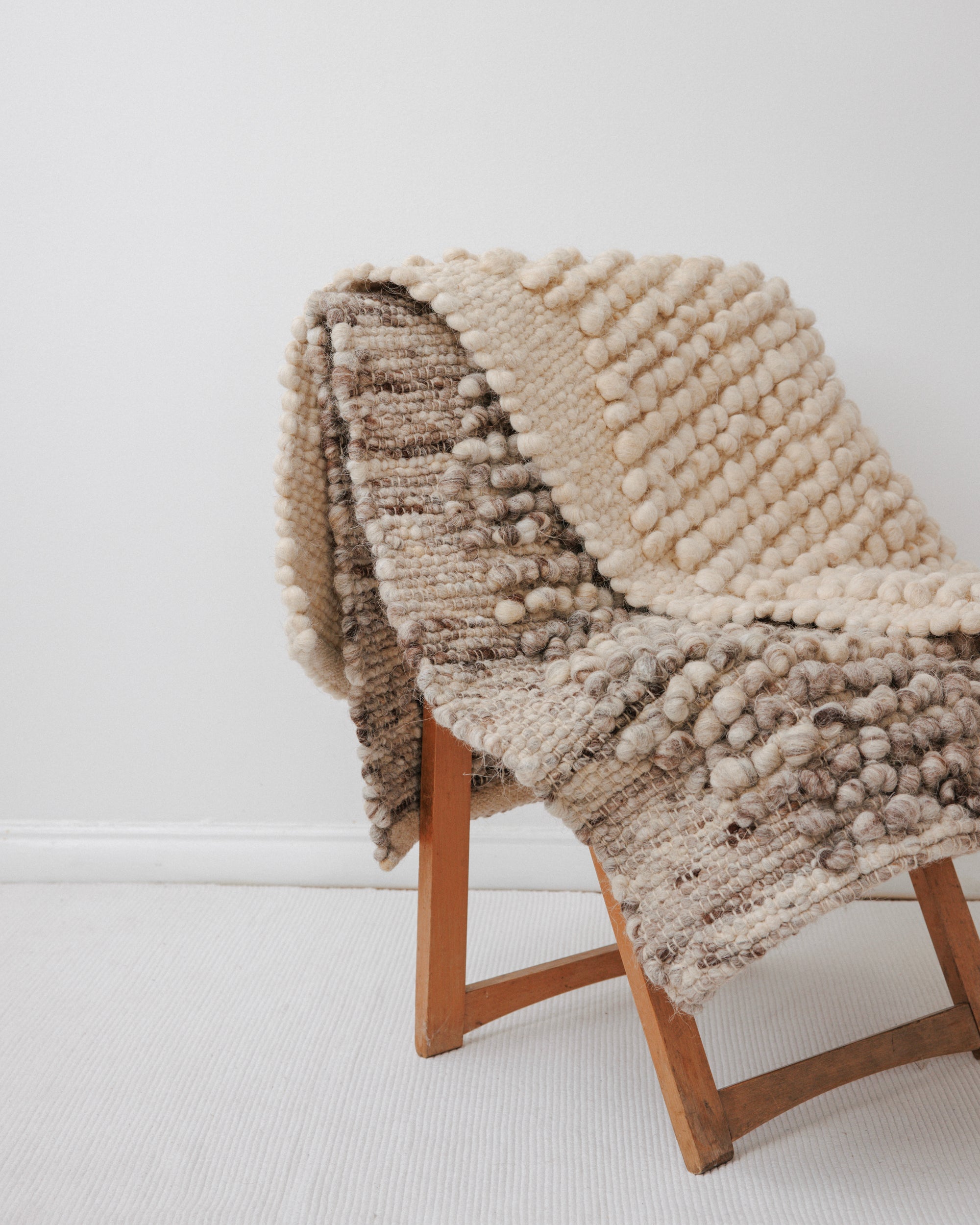 Handwoven Rug : Natural