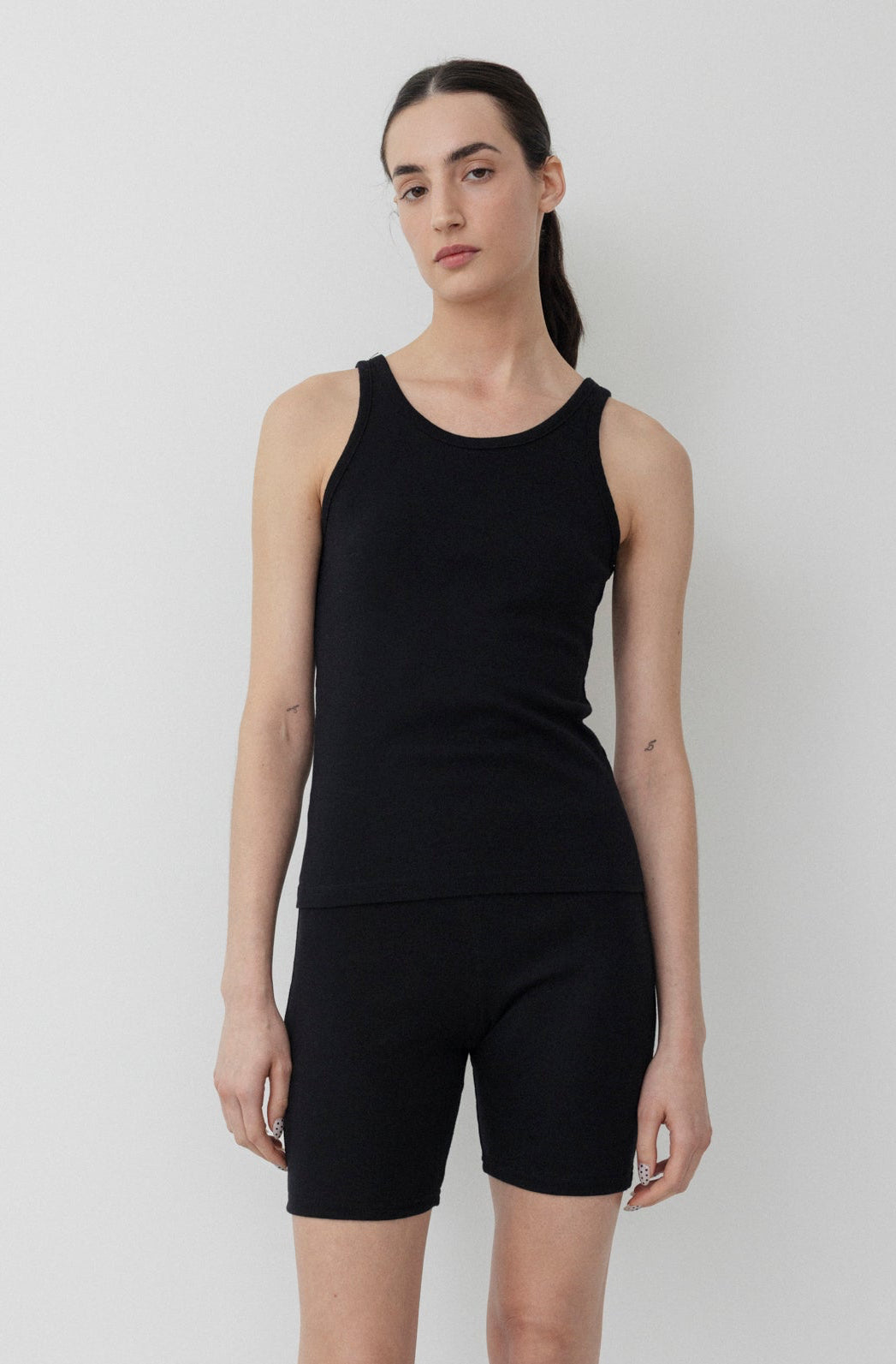 Scoop Back Rib Tank : Black